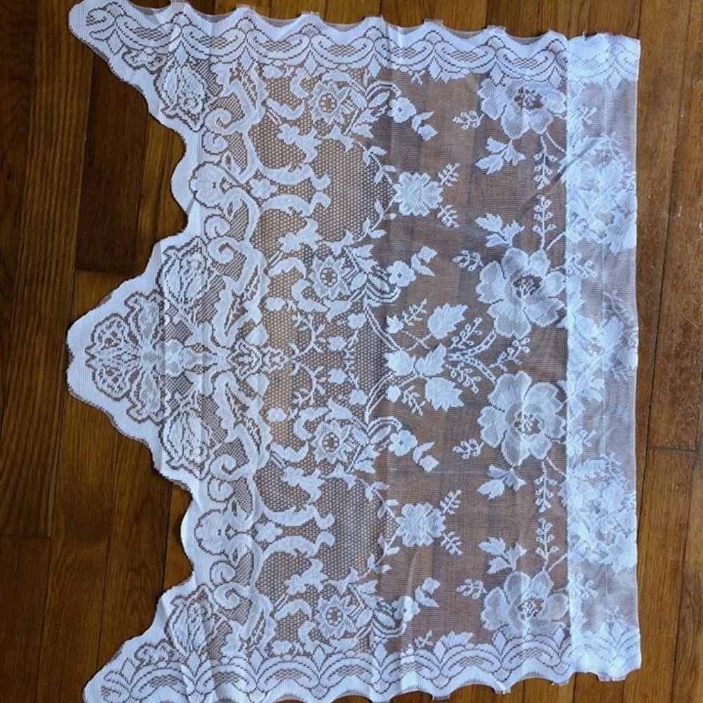 Lace Cafe Curtains (2 panels)